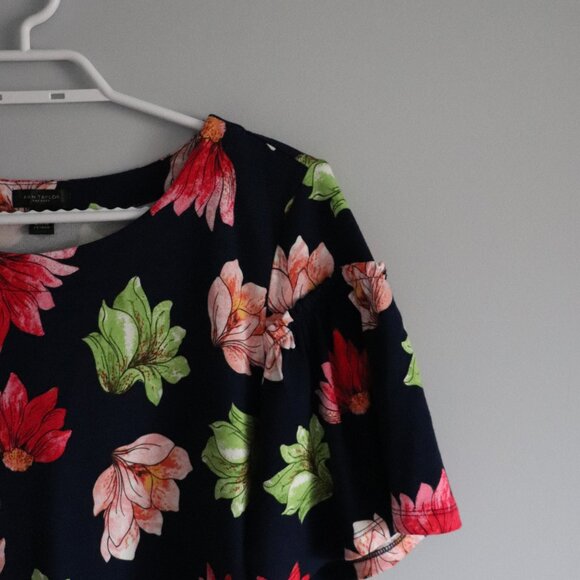 Ann Taylor Factory Bell Sleeve Floral Small T-Shirt Pullover Blouse Top - Picture 5 of 9